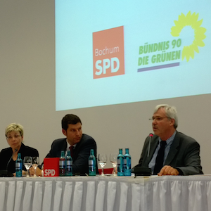 Carina Gödecke, Thomas Eiskirch und Peter Reinirkens auf dem Podium der SPD Bochum