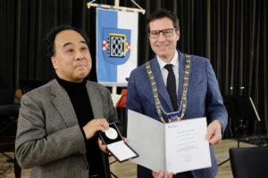 Professor Keiichi Aizawa und Thomas Eiskirch (Quelle: Stadt Bochum)